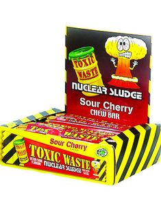 50 stk Toxic Waste Nuclear Sludge Cherry Chew Bar av 20 gram - Hel eske