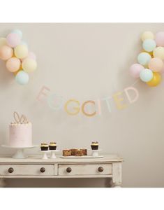 Eggcited Banner og 30 Ballonger Sett