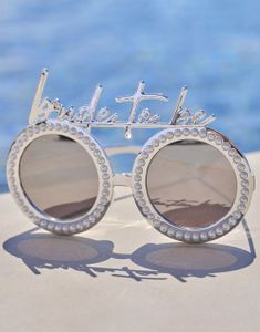 Bride to Be - Store Sølvfargede Runde Briller med Tekst og Perler - Hen Weekend