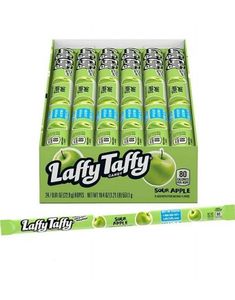 24 stk. Wonka Laffy Taffy Sour Apple - Karamelstang med Sur Æblesmag - Hel Kasse 551 gram (USA Import)